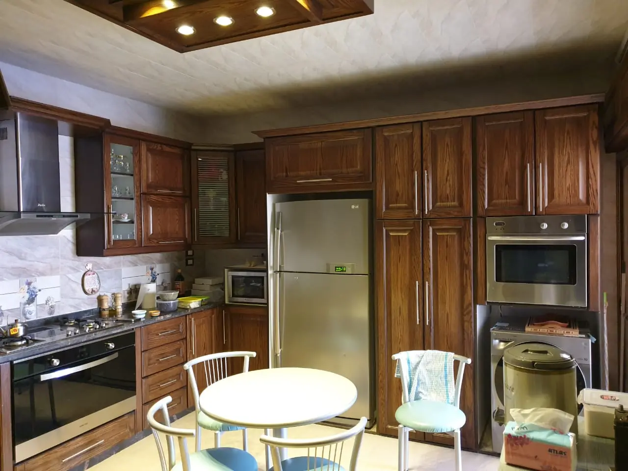 مطبخ خشب — من أعمال المهندس أيمن الطحان